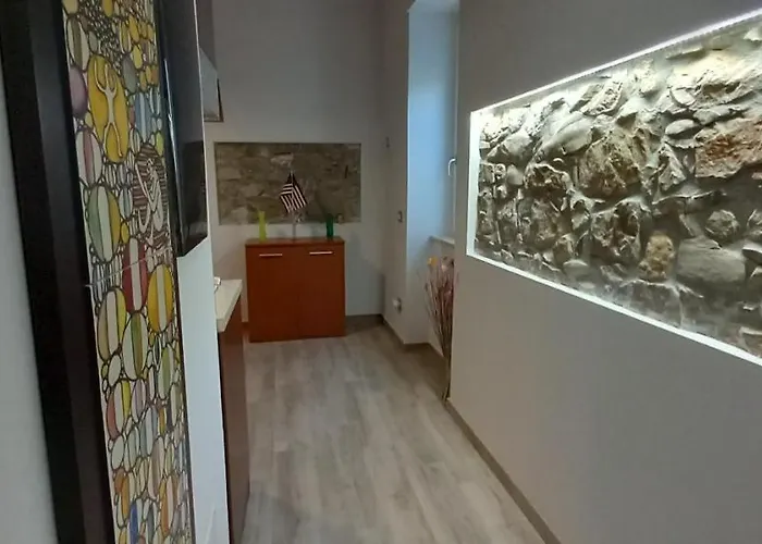 La Custarella Di Paestum *